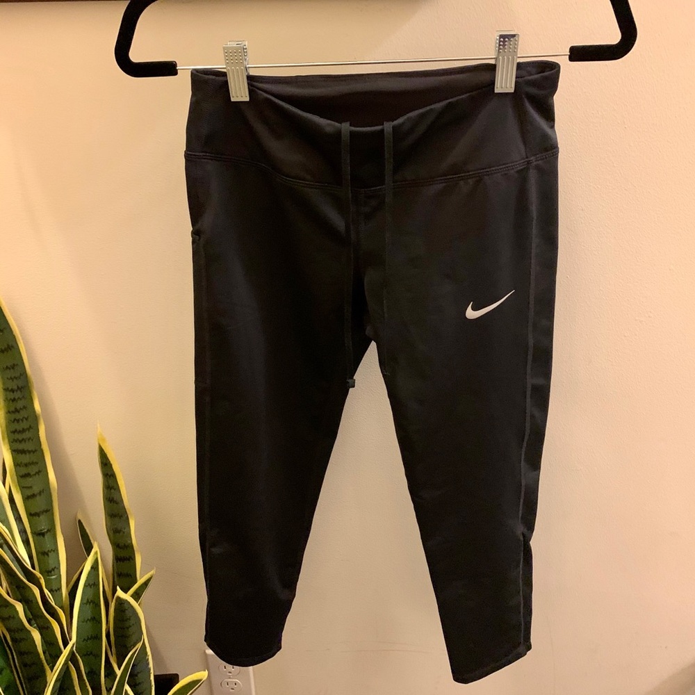 Nike Racer Running Crop - Picture 2 of 5